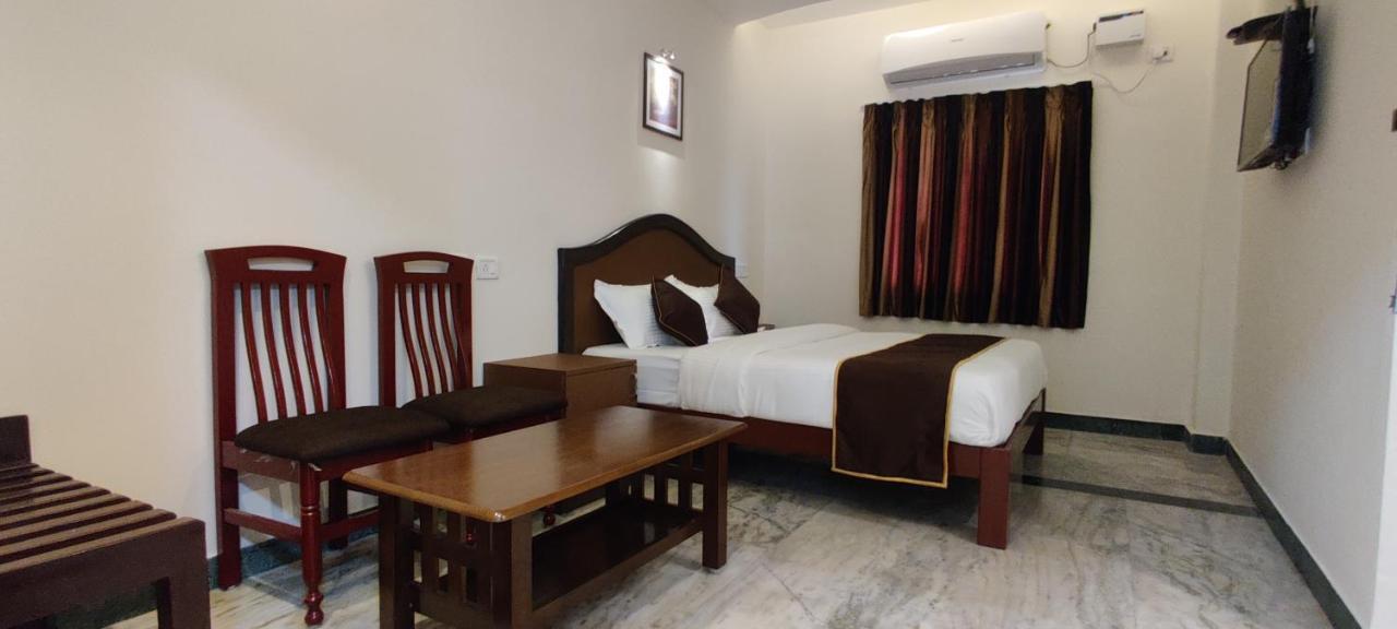 Rmc Travellers Inn Chennai Esterno foto