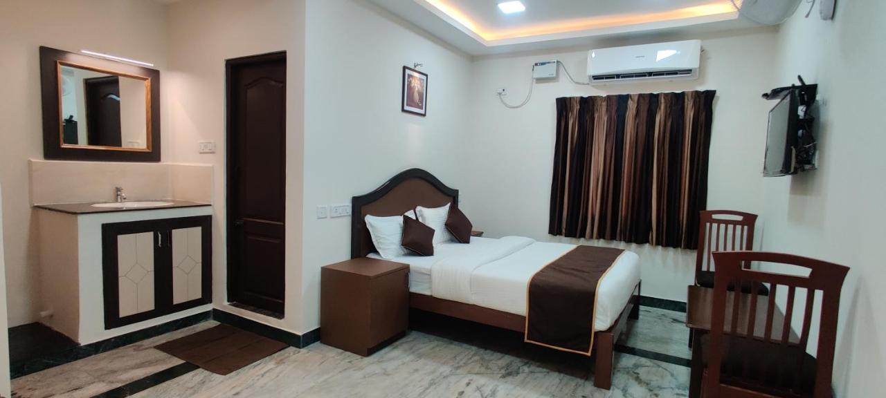 Rmc Travellers Inn Chennai Esterno foto